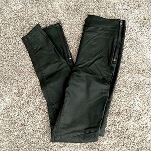 Size small faux leather pants with zipper never worn